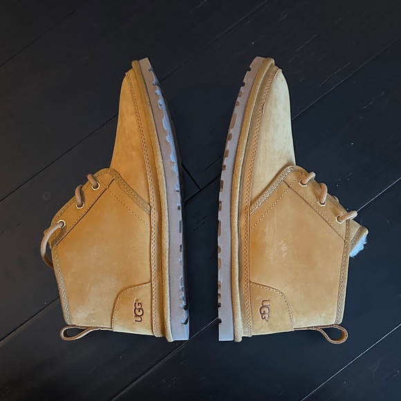 UGG Men’s Neumal Tan Chukka Boots - Picture 7 of 9